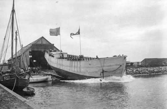 1916, Vikens skeppsvarv, Sjösättning av skonertskeppet Ragnar