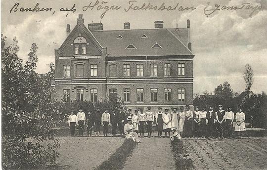 Bankhuset och folkskolan 1912