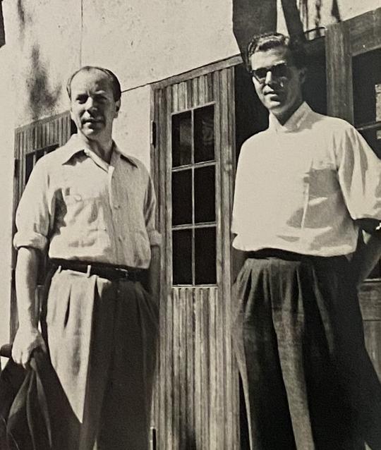Grevarna Sigvard och Carl-Johan Bernadotte af Wisborg besökte Kullagårdens värdshus 1954. De besökte även golfbanan på Kullaberg.
