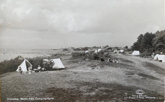 Helsingborgs campingklubb startade 1932 strax söder om Domsten. Med plats för 45 platser för tält som senare uppfördes i masonithus. Dessa plockas ner varje höst.